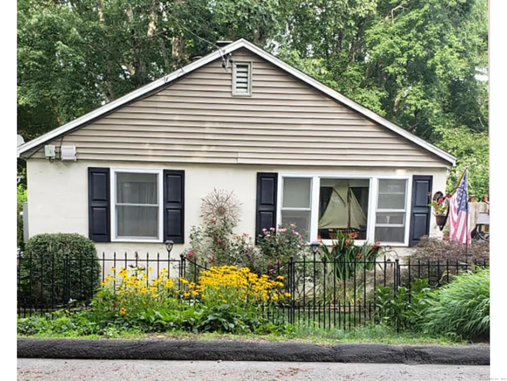 Unit for sale at 39 Spring Glen Road, East Lyme, CT 06357