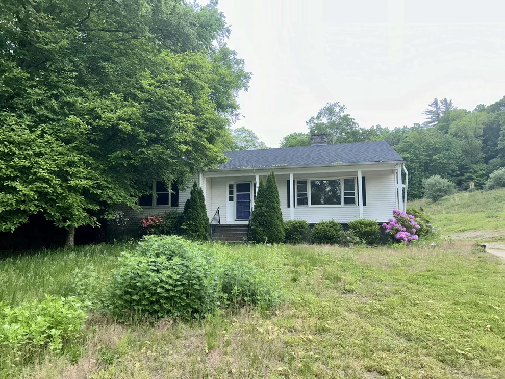 Unit for sale at 626 Roosevelt Drive, Oxford, CT 06478