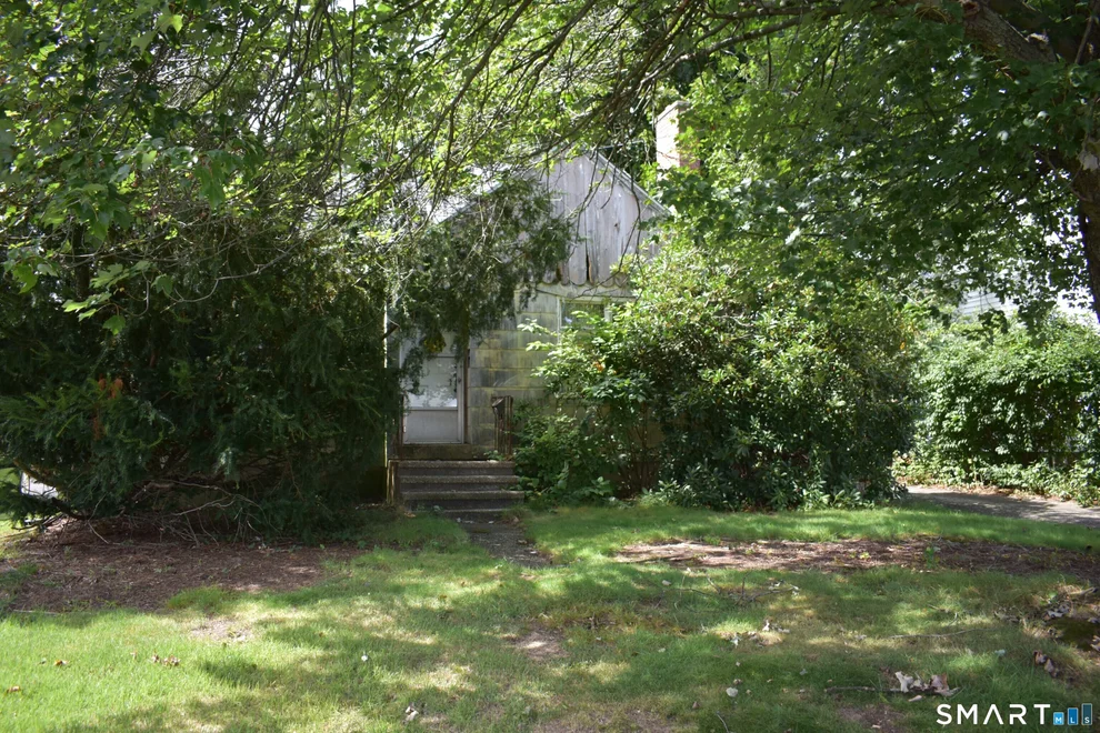 Unit for sale at 95 Raymond Street, Stratford, CT 06614