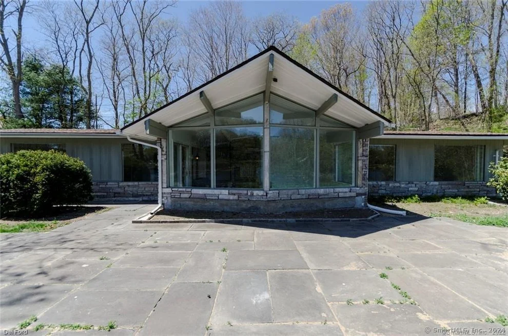 Unit for sale at 39 Boston Post Road, East Lyme, CT 06333