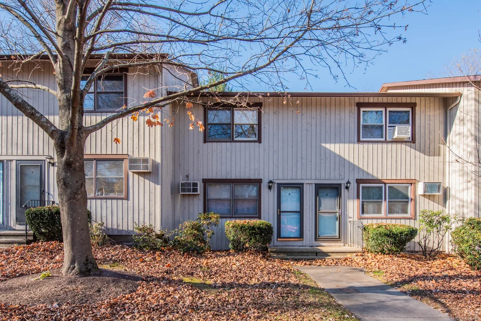 Unit for sale at 268 Divinity Street, Bristol, CT 06010