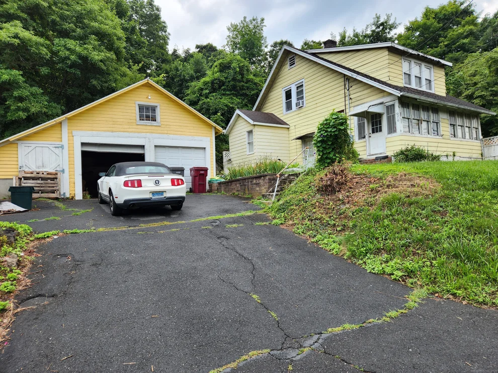 Unit for sale at 976 New Haven Road, Naugatuck, CT 06770