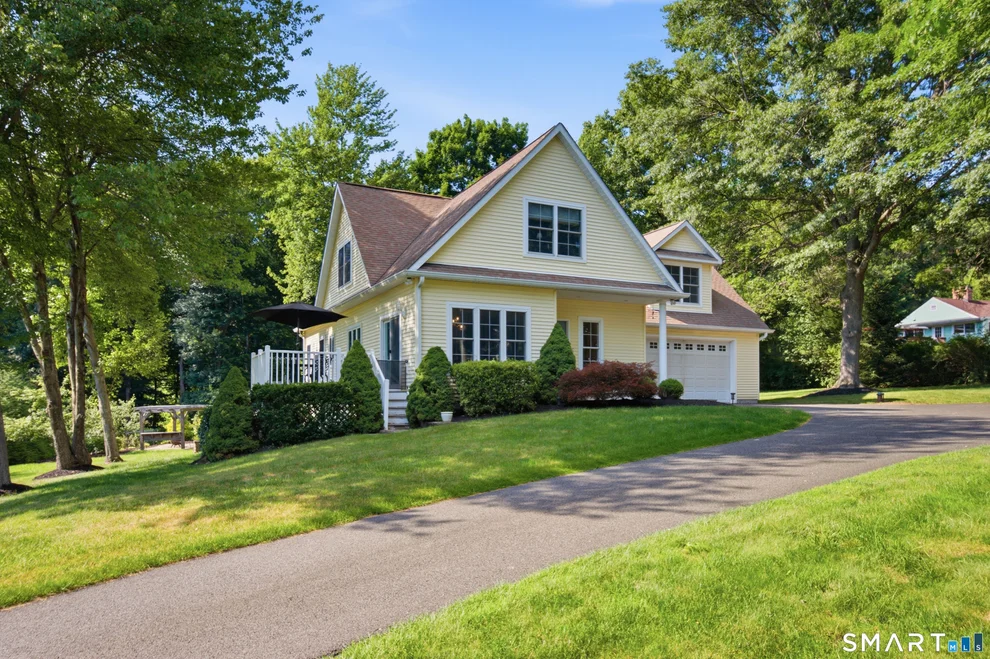 Unit for sale at 16 Blueberry Hill Road, Bridgewater, CT 06752