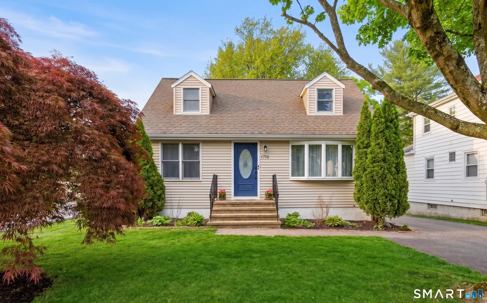 Unit for sale at 1710 Stratfield Road, Fairfield, CT 06825