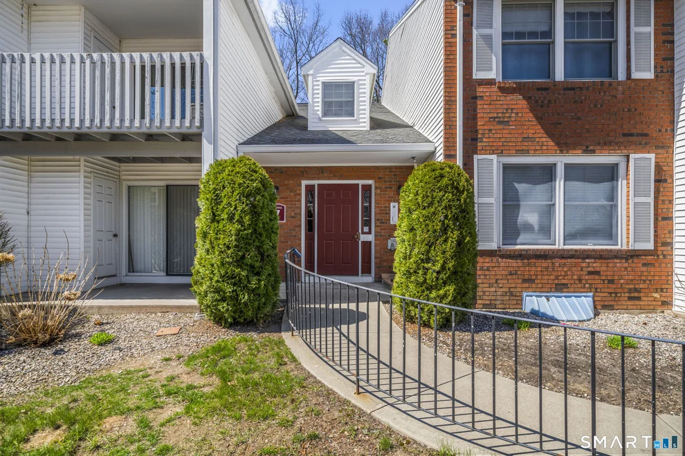 Unit for sale at 7 Concorde Way, Windsor Locks, CT 06096