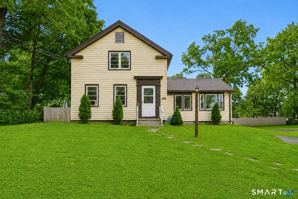 Unit for sale at 18 High Street, Plymouth, CT 06786