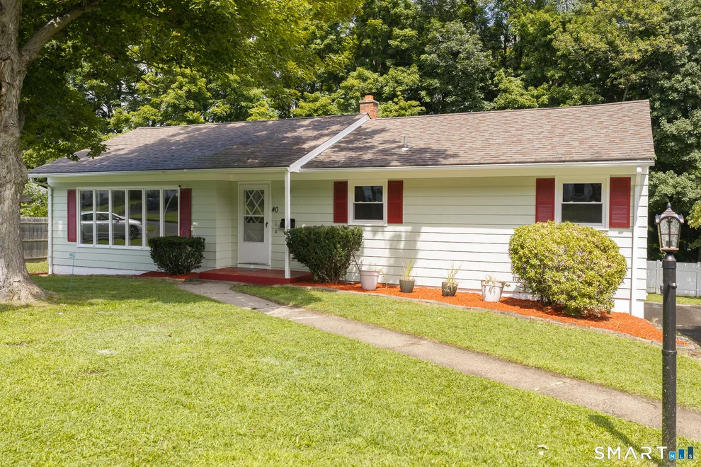Unit for sale at 40 Westview Drive, Watertown, CT 06795