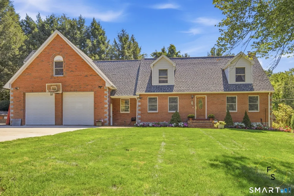 Unit for sale at 39 Chapman Road, Marlborough, CT 06447