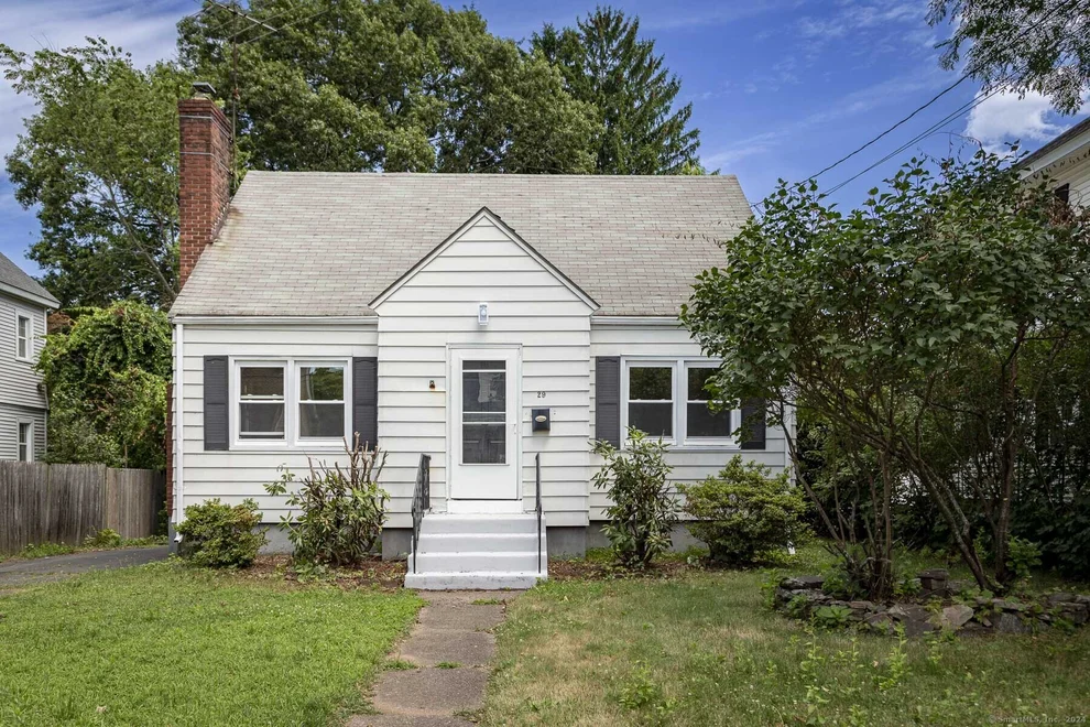 Unit for sale at 29 Benton Street, Manchester, CT 06040