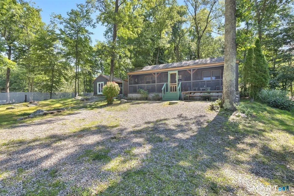 Unit for sale at 113 Deepwood Drive, Lebanon, CT 06249