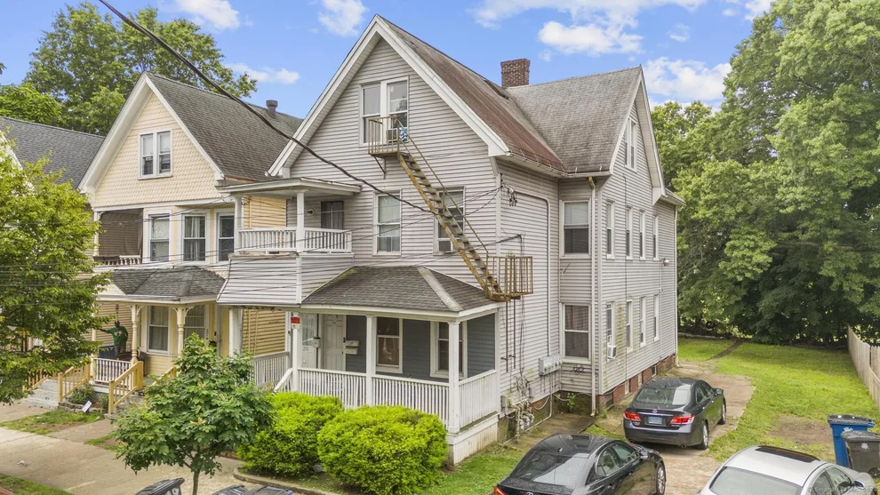 Unit for sale at 276 Greenwich Avenue, New Haven, CT 06519