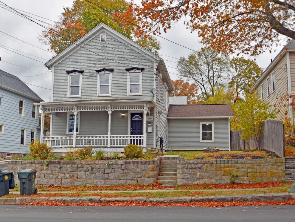 Unit for sale at 385 Broad Street, New London, CT 06320