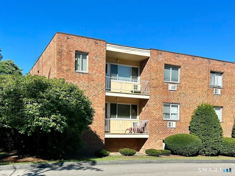 Unit for sale at 65 Westridge Road, New London, CT 06320