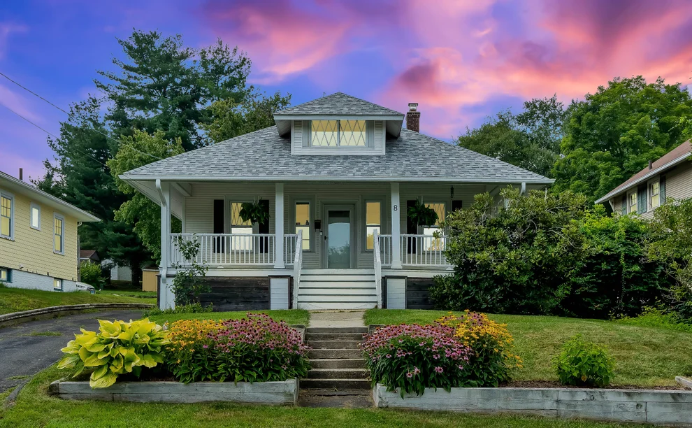 Unit for sale at 8 Oak Street, Plymouth, CT 06786