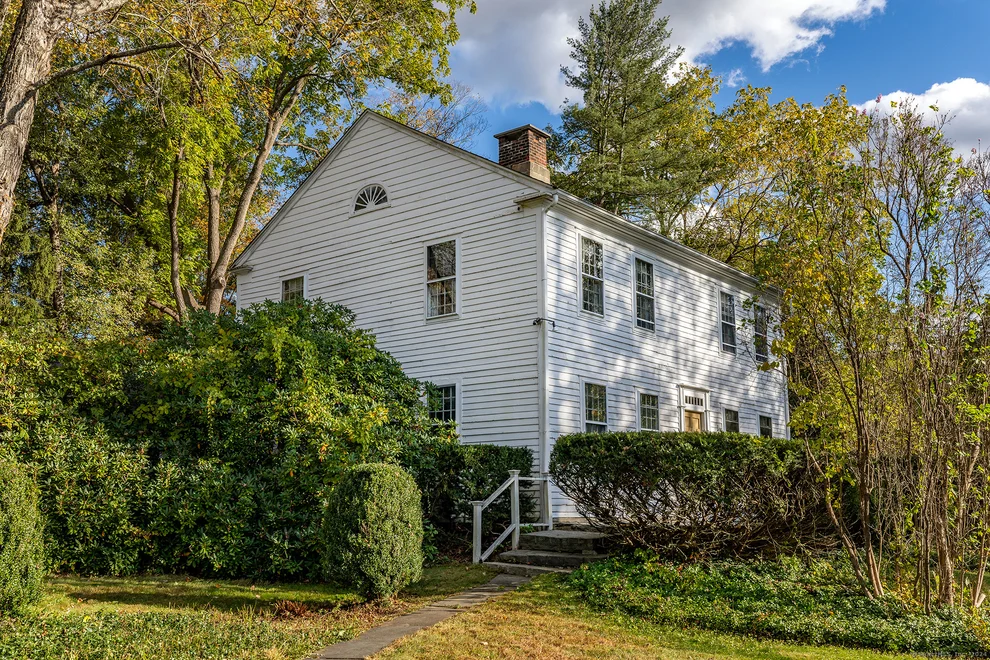 Unit for sale at 7 Diamond Lane, New Milford, CT 06776