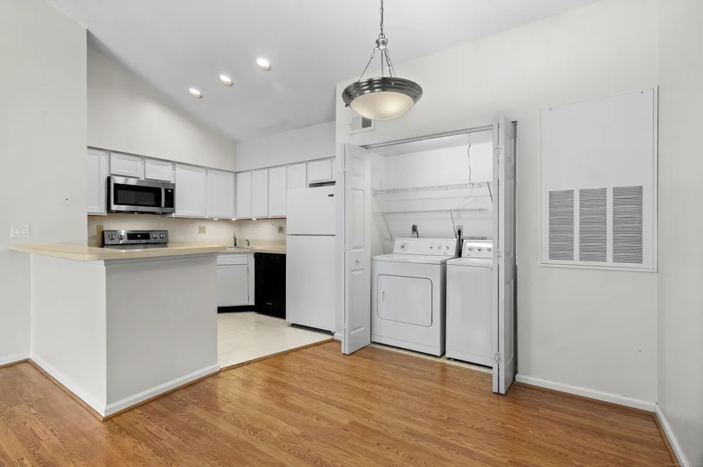 Unit for sale at 128 North Street, Groton, CT 06340