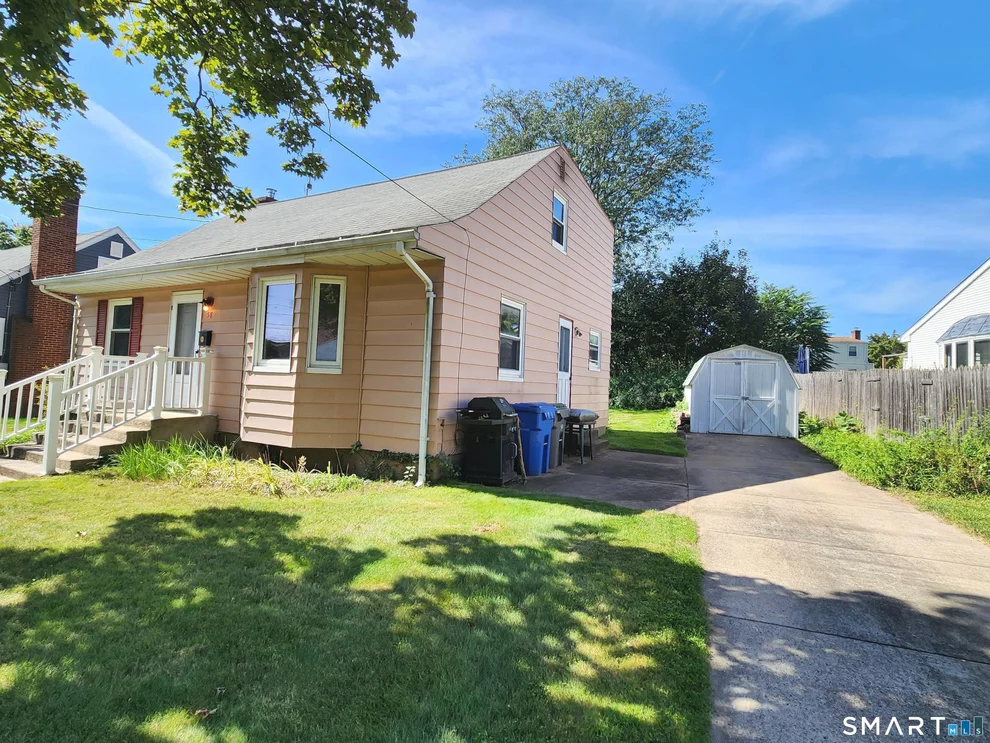 Unit for sale at 58 Crestwood Drive, Manchester, CT 06040