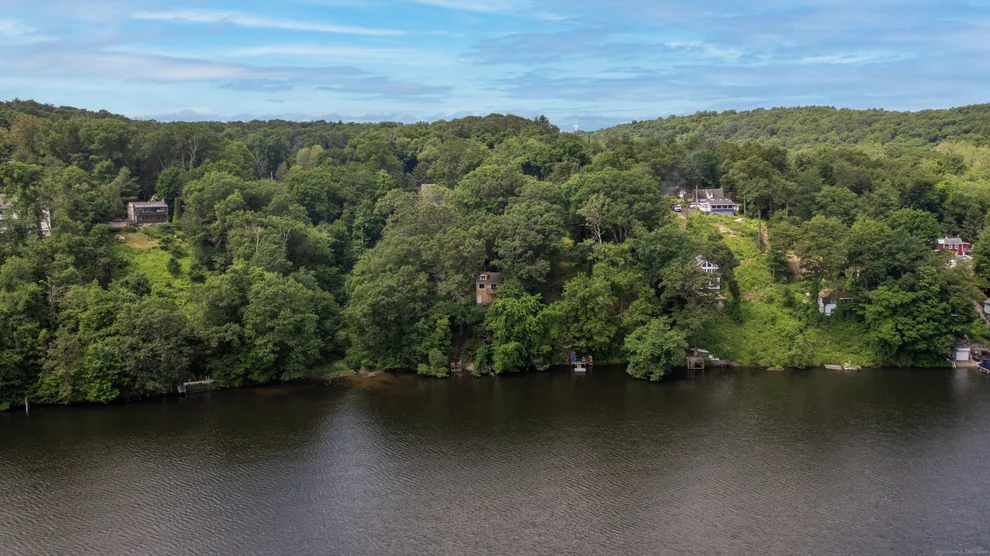 Unit for sale at 65 Bankside Trail, Newtown, CT 06482