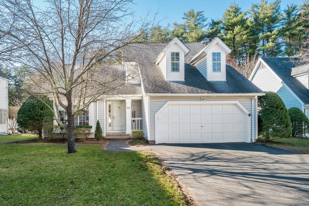 Unit for sale at 32 Southbridge Court, Simsbury, CT 06070