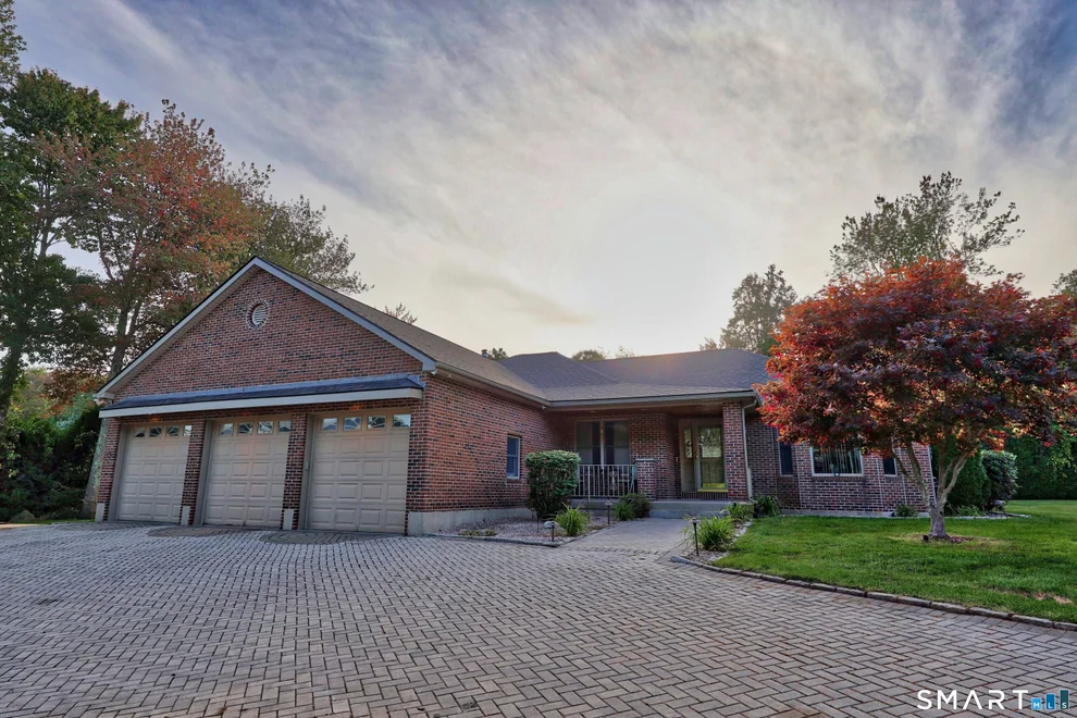 Unit for sale at 4 Florence Drive, Prospect, CT 06712