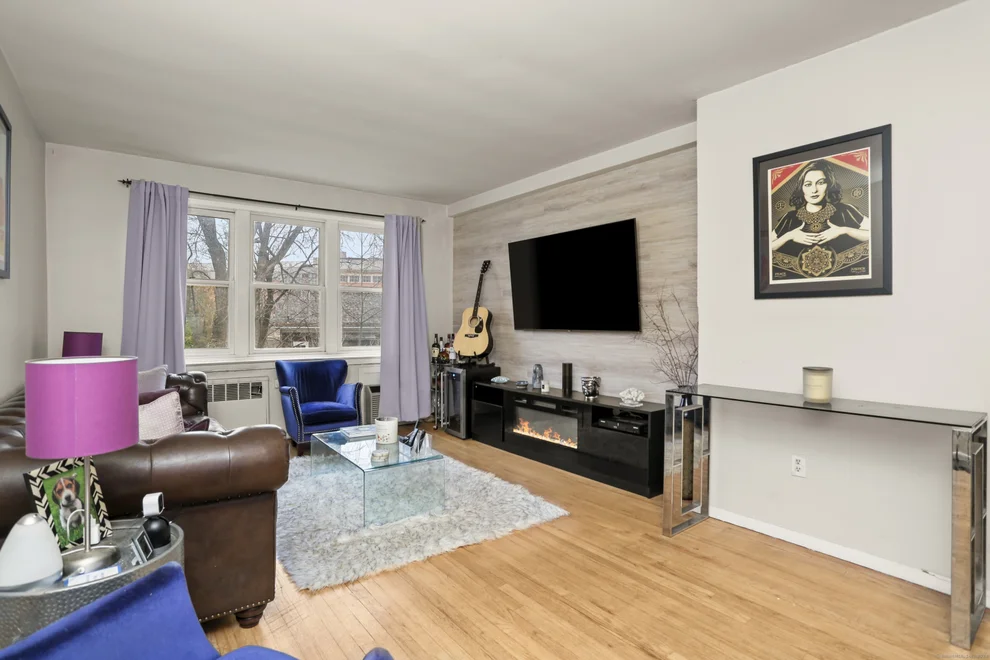 Unit for sale at 52 Lafayette Place, Greenwich, CT 06830