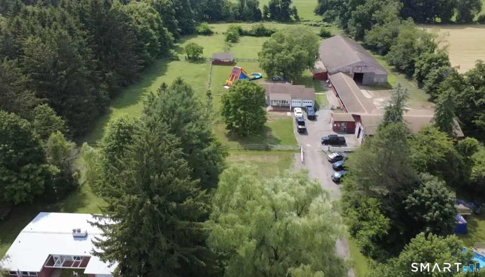 Unit for sale at 995 Farms Road, Wallingford, CT 06492