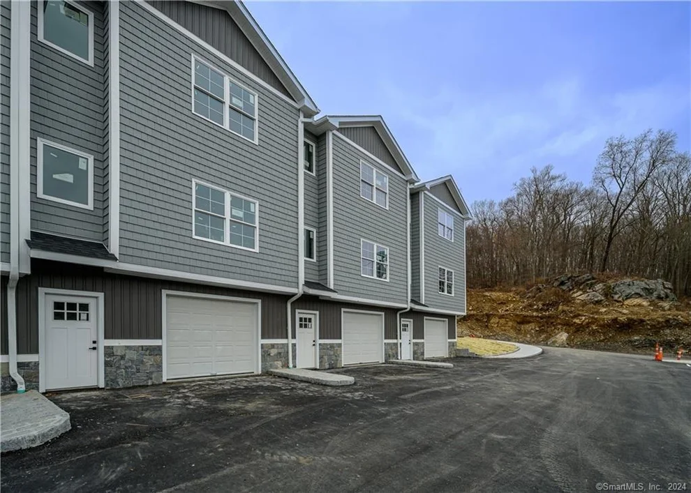 Unit for sale at 243 Echo Lake Road, Watertown, CT 06795