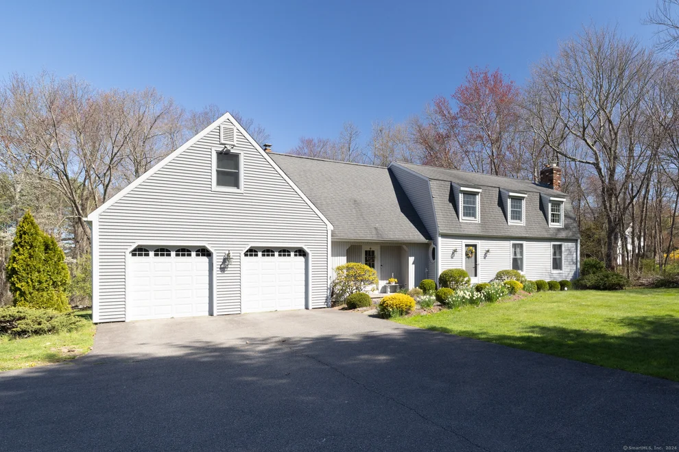 Unit for sale at 51 Old Farms Road, Watertown, CT 06795