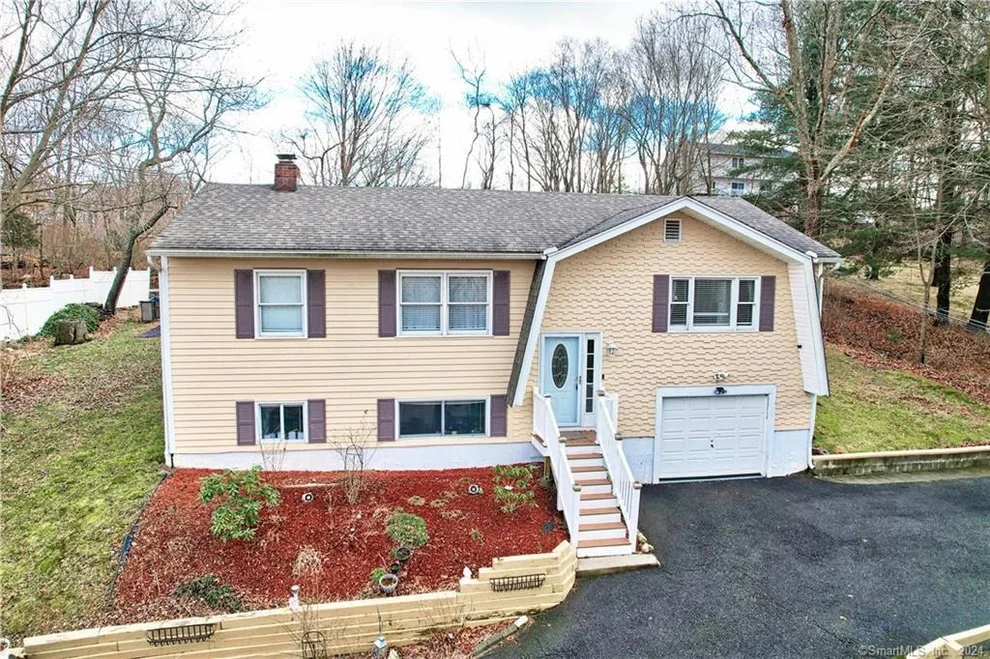 Unit for sale at 31 Bellevue Terrace, Seymour, CT 06483
