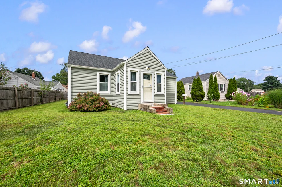 Unit for sale at 80 Suffolk Drive, East Hartford, CT 06118