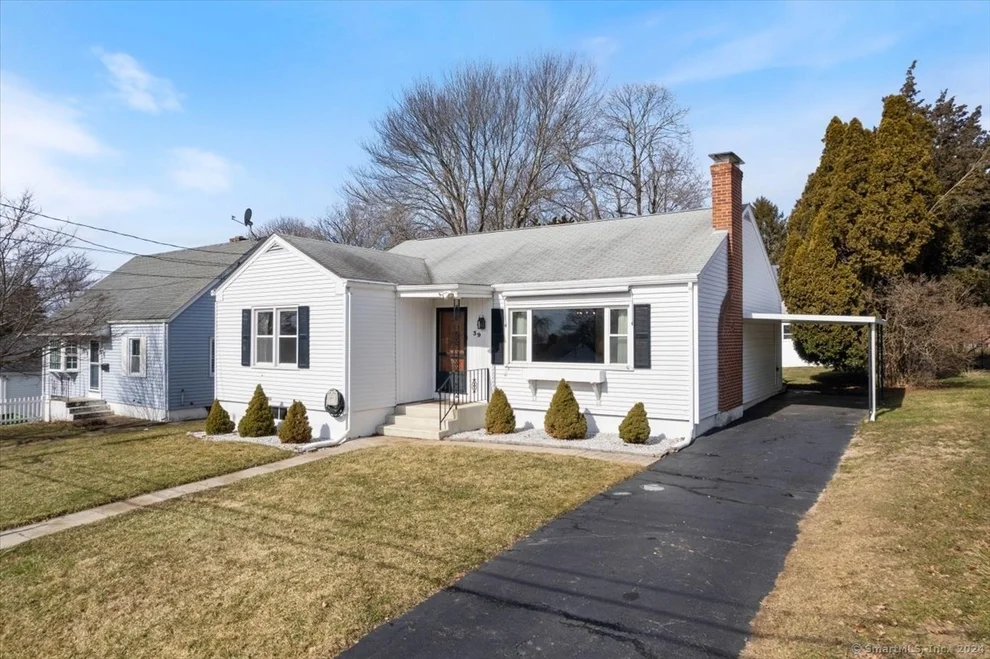 Unit for sale at 39 Longview Street, New London, CT 06320