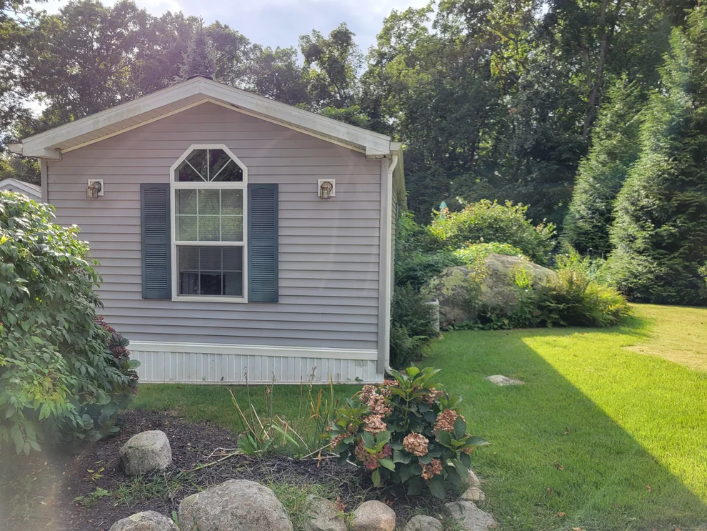 Unit for sale at 944 Long Cove Road, Ledyard, CT 06335