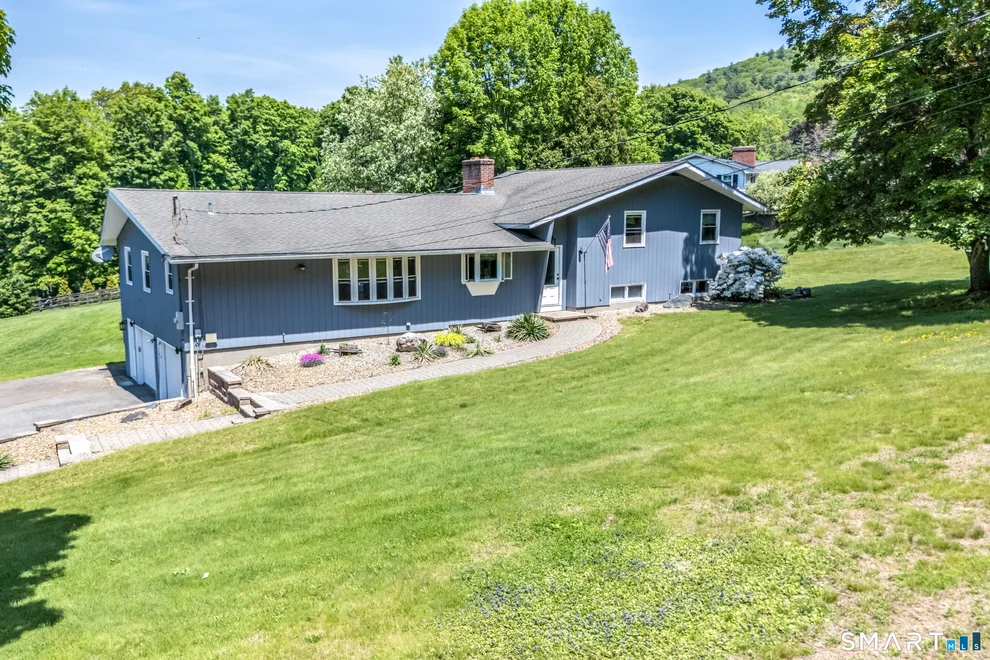 Unit for sale at 19 Sky Ridge Drive, Somers, CT 06071