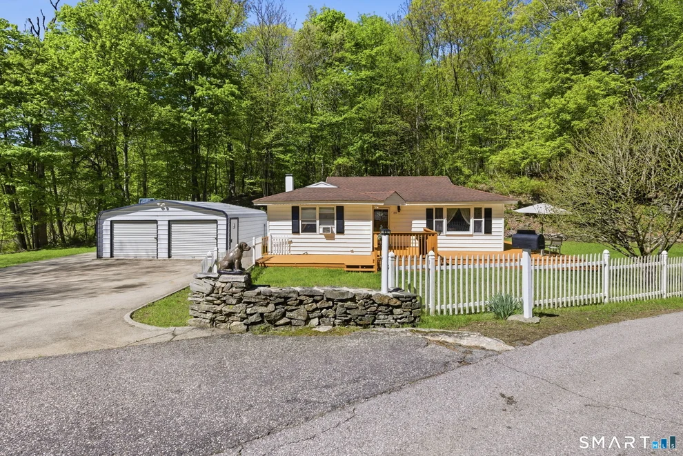 Unit for sale at 59 Hinckley Street, Norwich, CT 06360