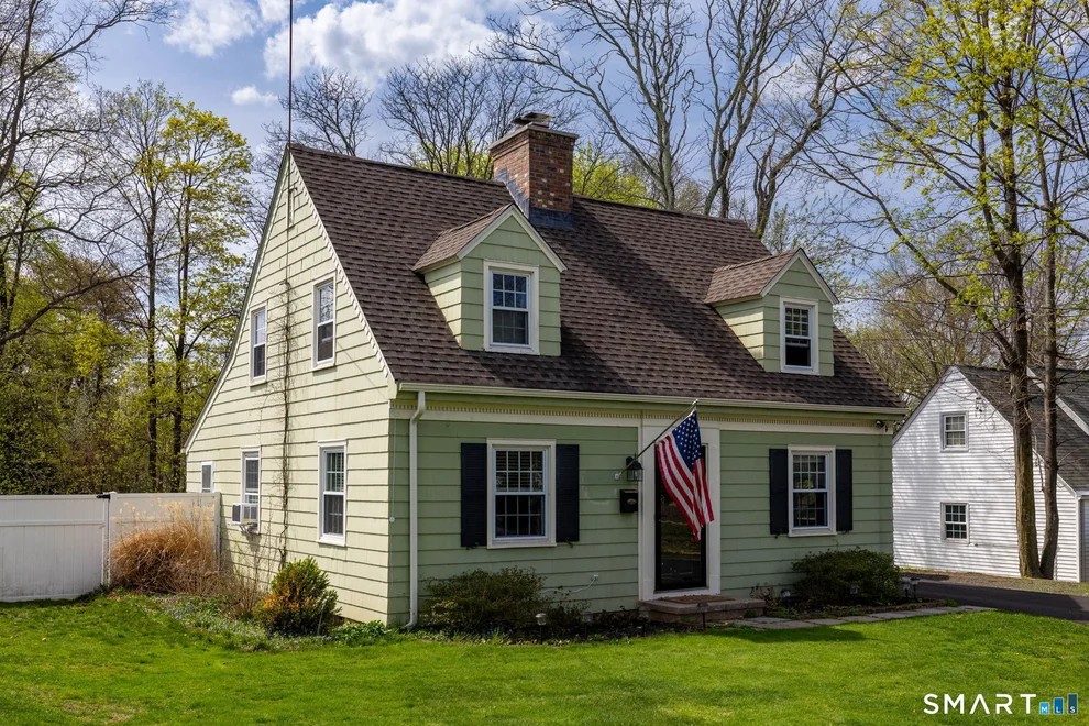 Unit for sale at 937 Main Street, Newington, CT 06111