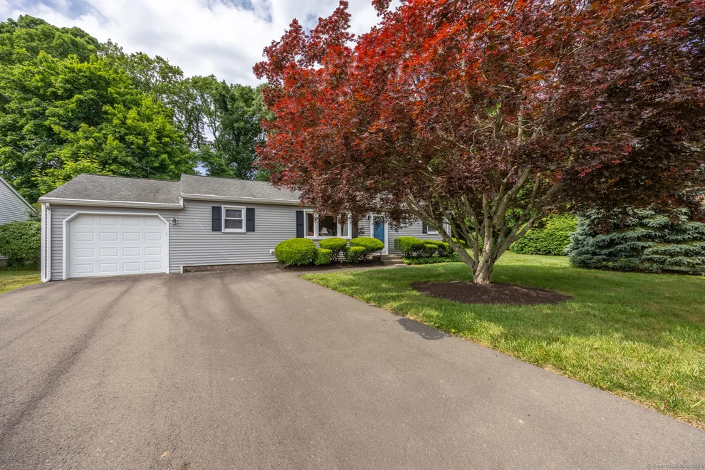 Unit for sale at 2 Cardinal Drive, Wallingford, CT 06492