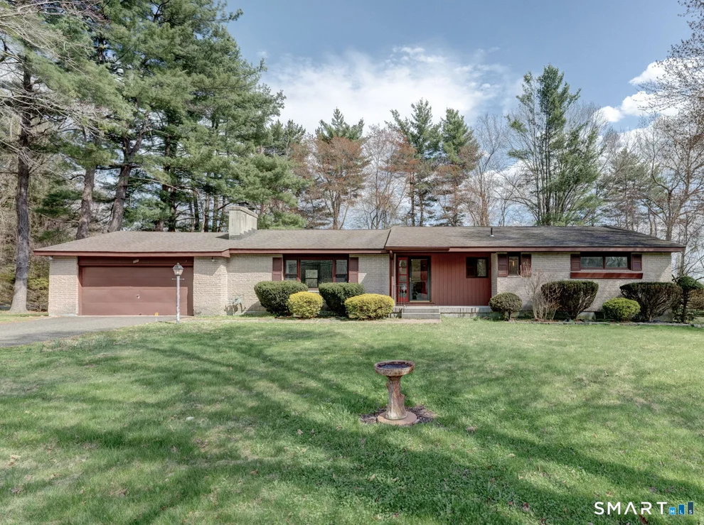 Unit for sale at 200 Woodland Avenue, Bloomfield, CT 06002