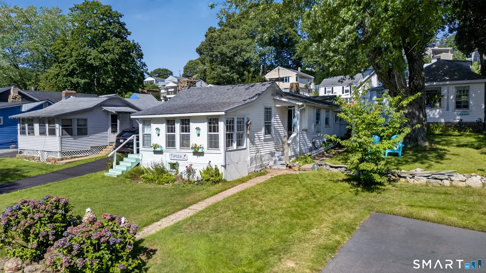 Unit for sale at 190 Giants Neck Road, East Lyme, CT 06357