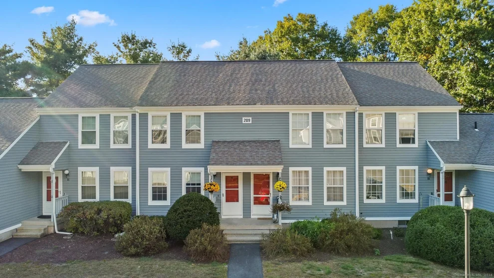 Unit for sale at 209 Oakland Street, Manchester, CT 06042