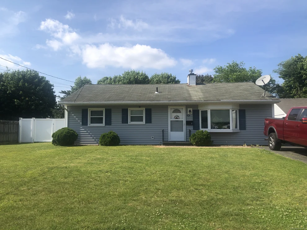 Unit for sale at 6 Mountain View Drive, Plainville, CT 06062