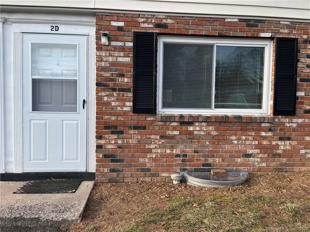 Unit for sale at 461 Spring Street, Naugatuck, CT 06770