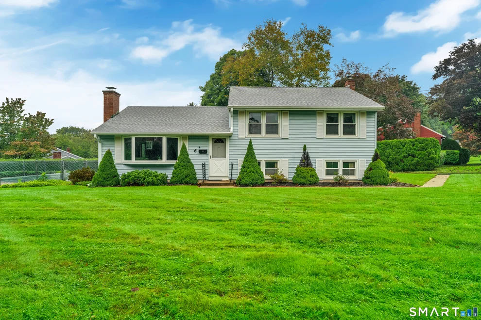 Unit for sale at 6 Reynolds Drive, Wallingford, CT 06492