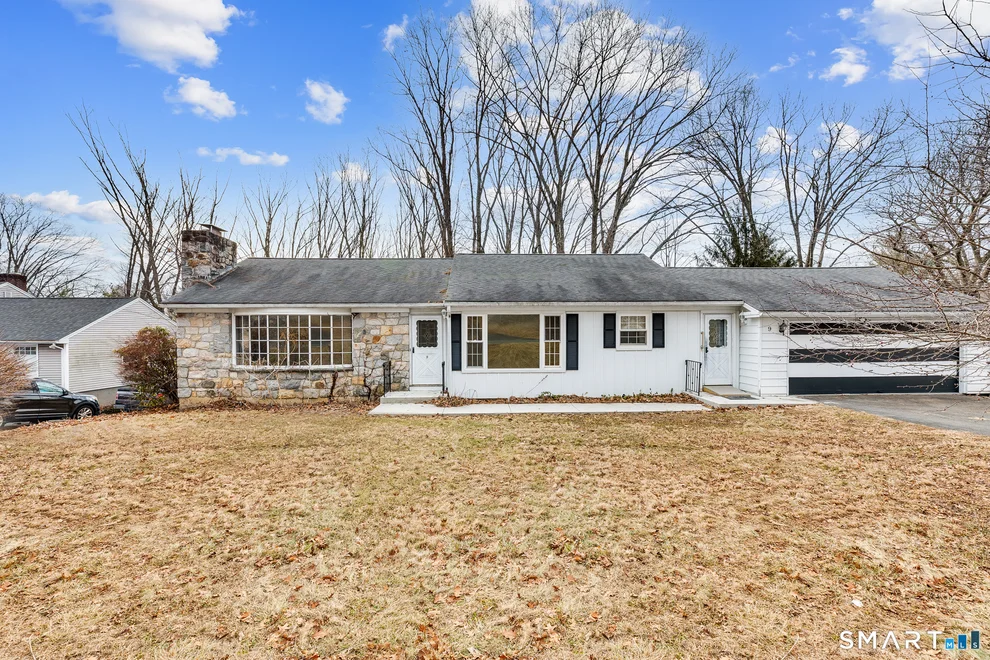 Unit for sale at 9 Greenview Road, Danbury, CT 06811