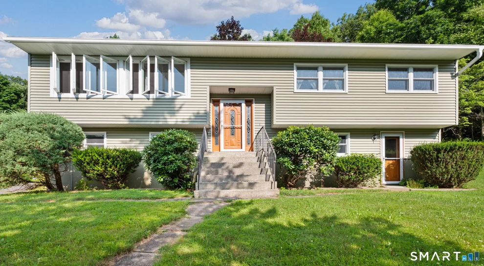 Unit for sale at 272 Peter Road, Southbury, CT 06488