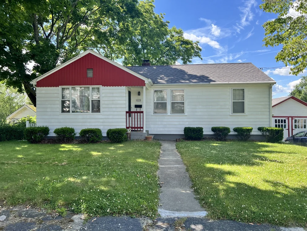 Unit for sale at 117 Elizabeth Street, Norwich, CT 06360