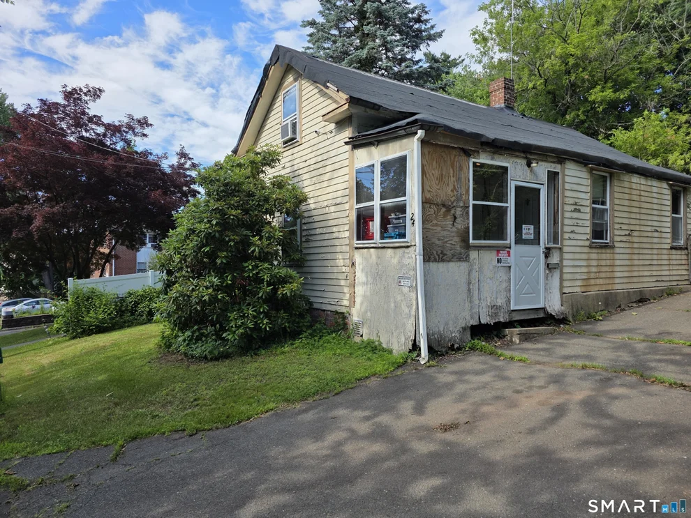 Unit for sale at 24 Lasalle Court, New Britain, CT 06051