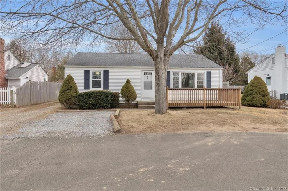 Unit for sale at 11 Thompson Lane, Old Saybrook, CT 06475