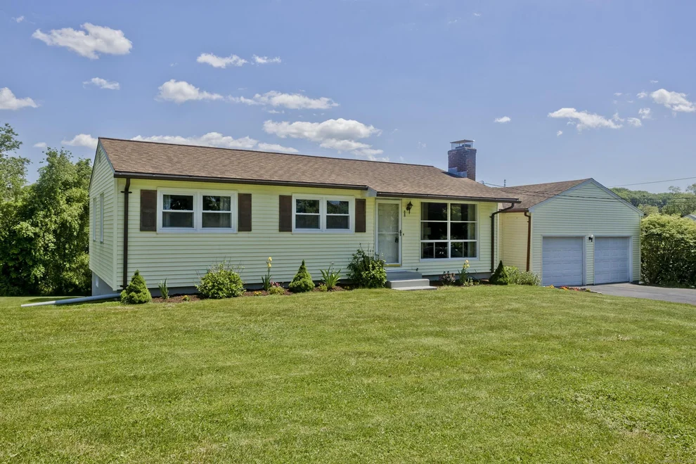 Unit for sale at 88 Cherry Lane, Durham, CT 06422