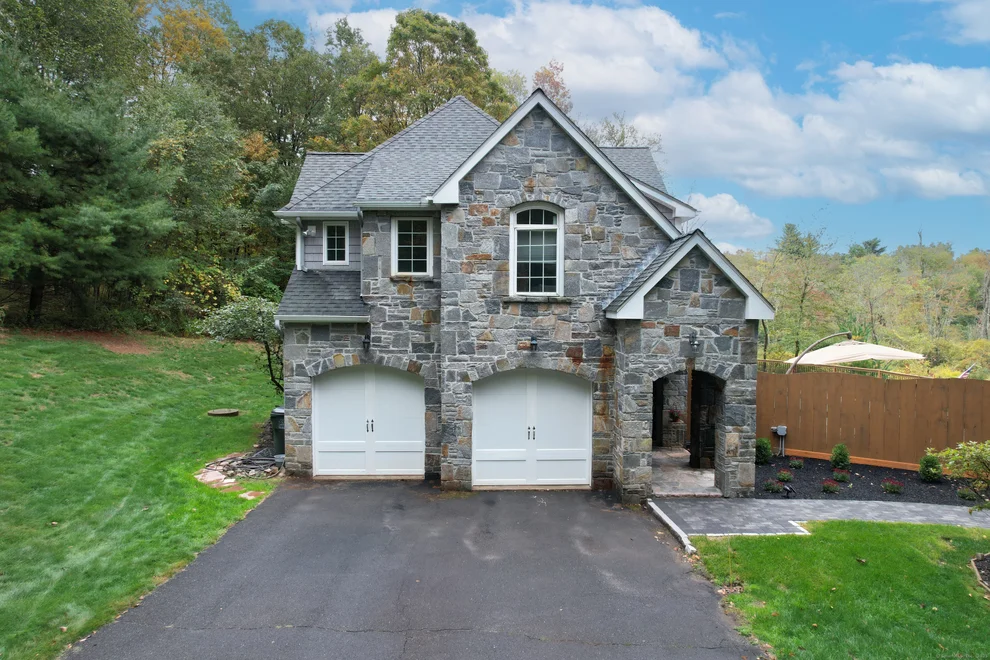 Unit for sale at 55 Butternut Lane, Watertown, CT 06795