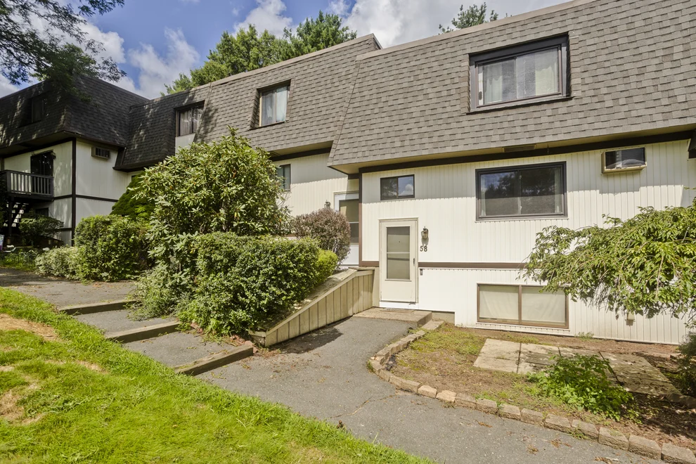 Unit for sale at 58 Suffield Meadow Drive, Suffield, CT 06078